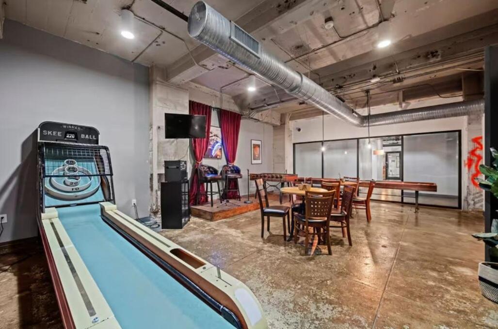 Downtown Penthouse Close To Convention Center *