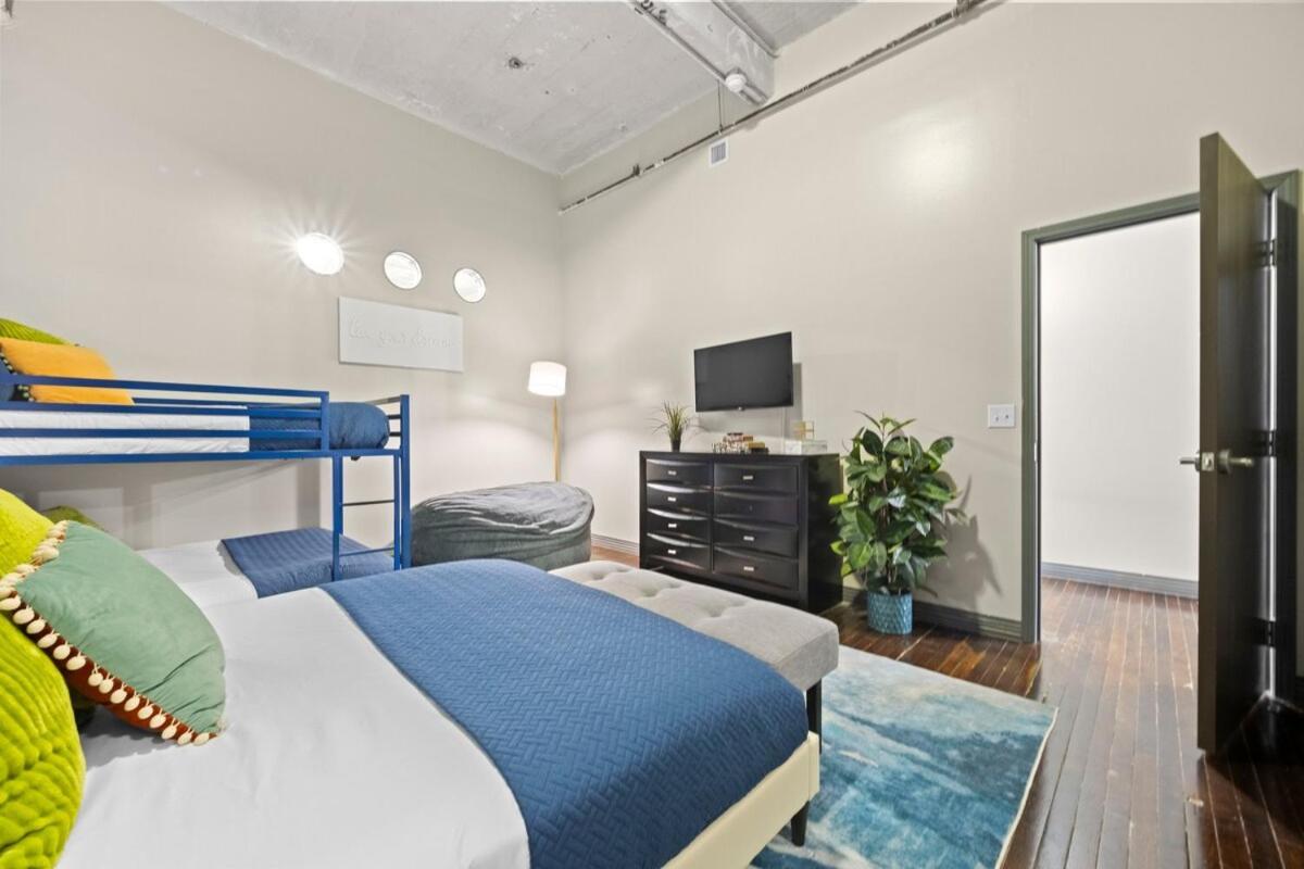 Apartment Downtown Penthouse Close To Convention Center *